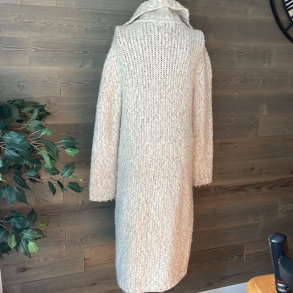 Chicos, long sleeve button down cardigan with pockets - Picture 6 of 7